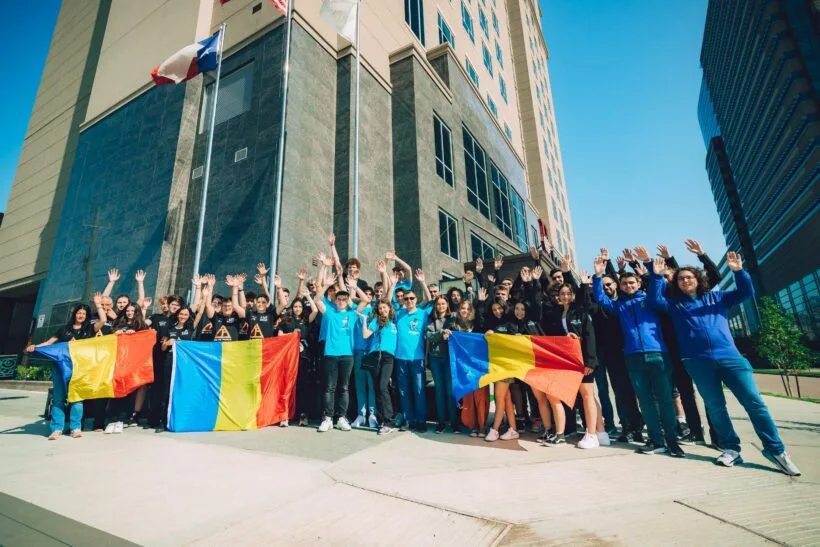 Reprezentare de succes a echipelor româneşti la cel mai prestigios concurs internaţional de robotică