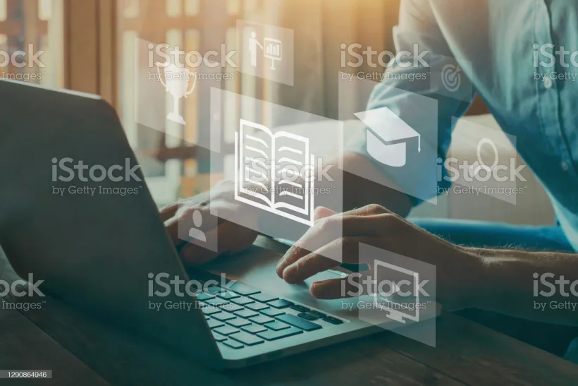 Liber la online în univeristăţi