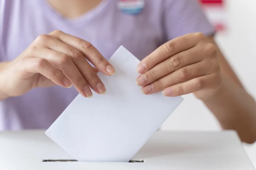 Extremele alegerilor locale din 9 iunie. Un candidat are 100 de ani, altul 23 de ani