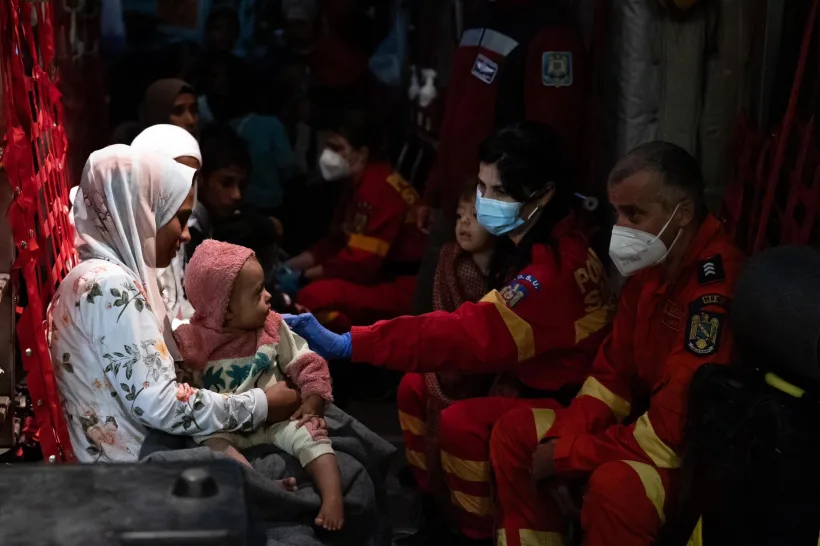 În spitalele din România vor fi tratați copii afectați de conflictul din Fâșia Gaza