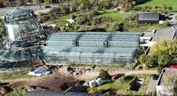 Proiect spectaculos la sera de plante exotice care se construiește pe malul Dunării, la Galați