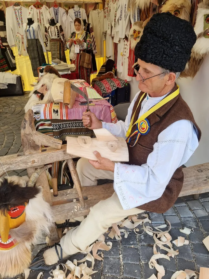 "La Crâng, de Crăciun", reînvierea tradițiilor în Vrancea