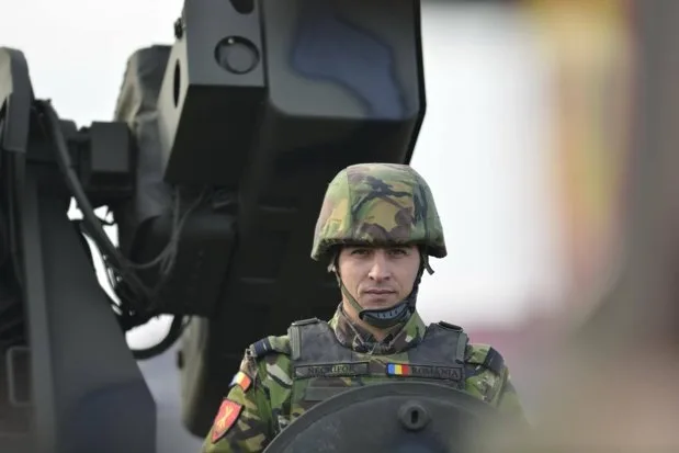 Militari români, implicați în misiuni NATO de pe flancul estic
