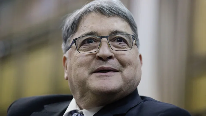 Ministrul român de Externe, Emil Hurezeanu, a avut o întâlnire cu comisarul european pentru Extindere, Marta Kos