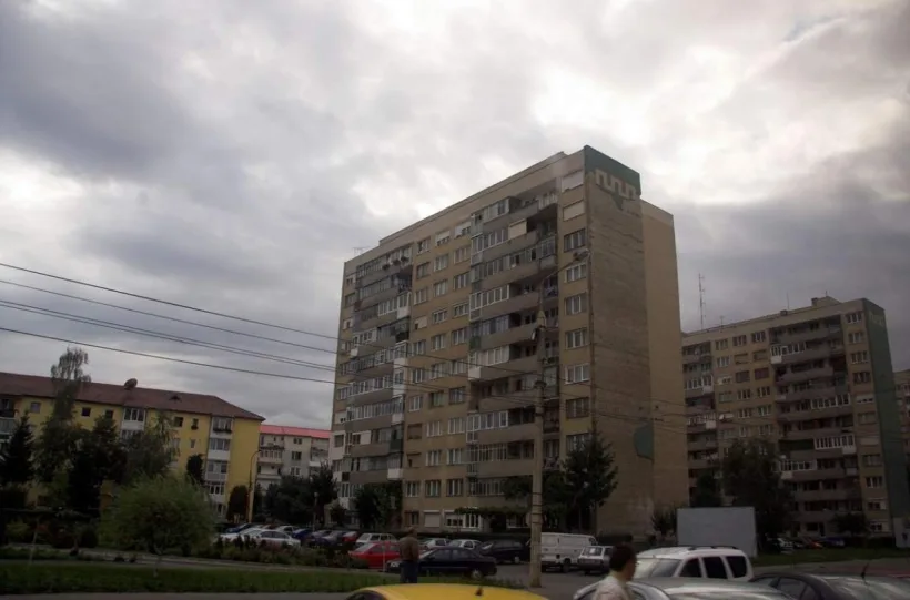 Lucrări de reparații la rețeaua de termoficare din București. Numeroase blocuri vor rămâne fără apă caldă și căldură