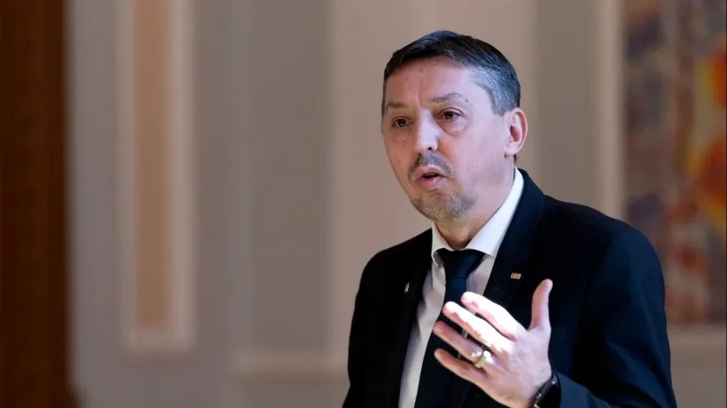 Ministrul Educației anunță măsuri pentru combaterea pseudoștiinței și a manipulărilor, inclusiv pe TikTok