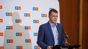 USR: Este inacceptabil ca AUR, un partid finanțat din bani publici, să cheltuie milioane de dolari pentru a face lobby împotriva propriei țări