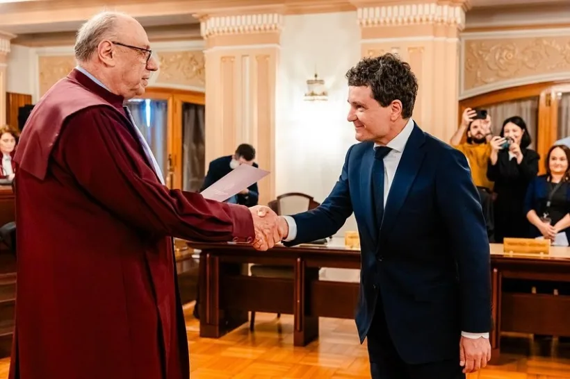 Nicușor Dan a preluat mandatul de președinte al României
