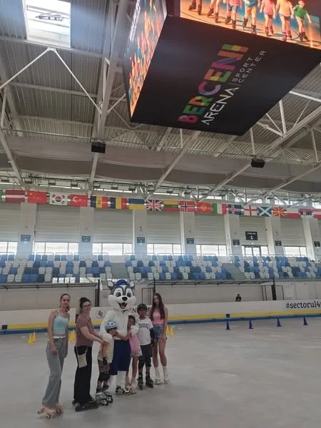 Programul Patinoarul de Vară