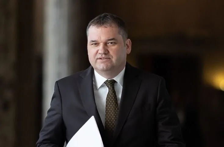 Cseke Attila: Consolidăm seismic blocuri de locuințe, școli, săli de sport și alte clădiri publice