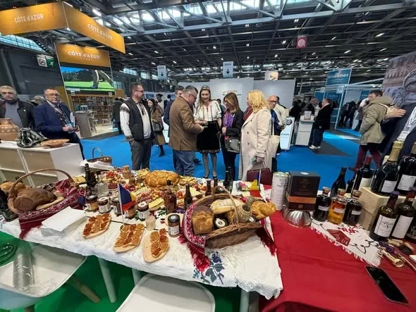 Standul Bucovina, atracție deosebită la  salonul de turism de la Paris