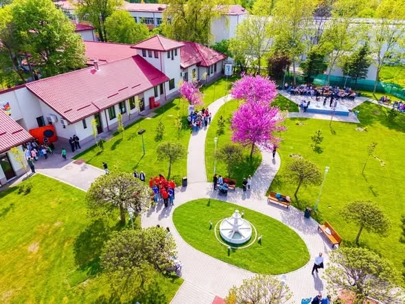 Centrul Social Pantelimon 301 – înainte și după