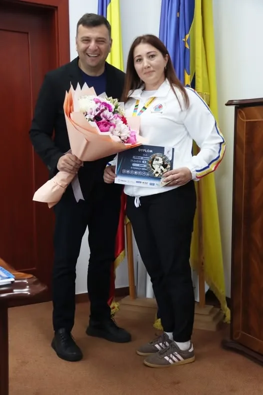 Campioana la judo Cătălina Margea, în vizită la Consiliul Județean!