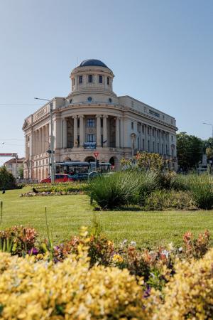 O clădire emblematică a Iașului universitar și-a sporit strălucirea!