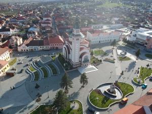 Finalizarea proiectului „Amenajarea zonei centrale protejate – Piața Victoriei” în Hunedoara