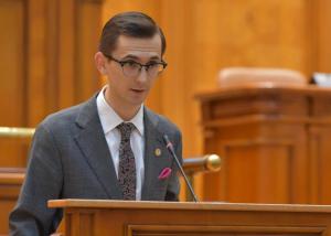 Un lider liberal susține că noul consilier al premierului Ciolacu este „omul Partidului Comunist Chinez”