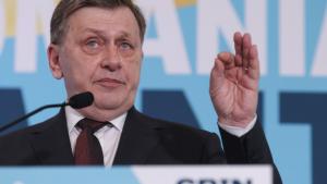 Antonescu se pregătește pentru bătălia electorală:  Doar eu îl pot învinge pe Călin Georgescu în turul doi