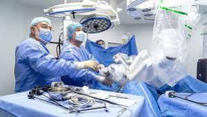 Reconstrucții mamare asistate robotic la o clinică privată la Cluj-Napoca