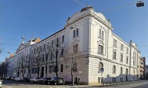 Vă așteptăm la bibliotecă!