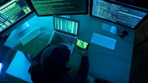 Avertismentul DNSC: Campanii cu o platformă falsă de investiții, asociată în mod fals Ministerului Finanțelor