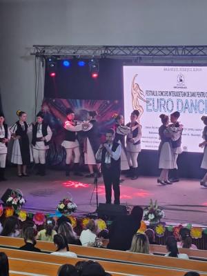 Ansamblul „Mândre plaiuri boicene”, performanța deosebită la Festivalul „Euro Dance”!