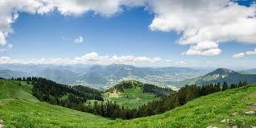 Invitație pentru părinți în vacanța elevilor: Descoperiți minunății ale Vrancei!