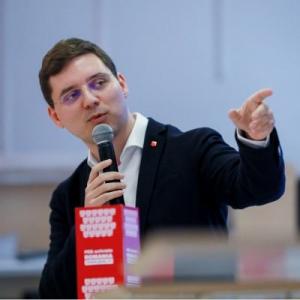 Viitorul guvern va avea doar câteva luni la dispoziție pentru a prezenta un plan credibil de reducere a deficitului