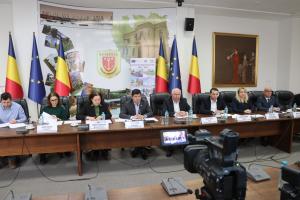 Drumuri modernizate pentru 14.000 de locuitori: CJ Galați semnează finanțarea de peste 110 milioane lei