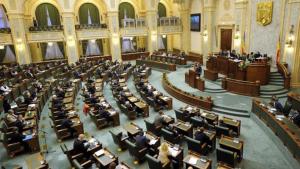 Inițiativa pentru eliminarea beneficiilor speciale ale judecătorilor CCR, adoptată cu 105 voturi în Senat