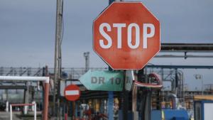 Controale extinse la Rafinăria Năvodari: consum neobișnuit de amoniac și eliberări necontrolate de substanțe periculoase