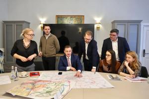 Dăm viață Bastionului Theresia!